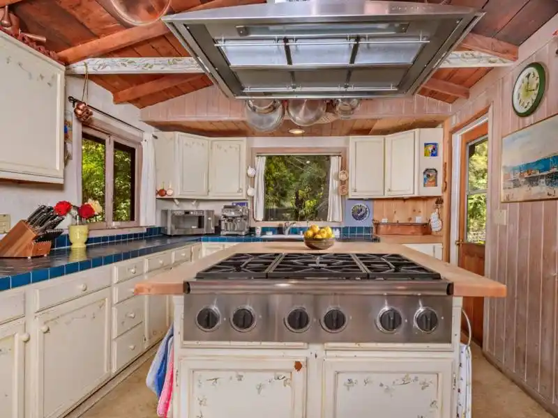 Residential For Sale – image 14