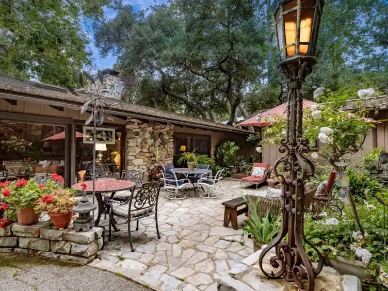Residential For Sale – image 2