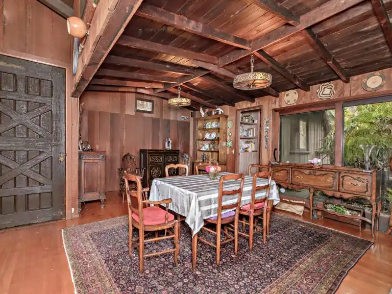 Residential For Sale – image 6
