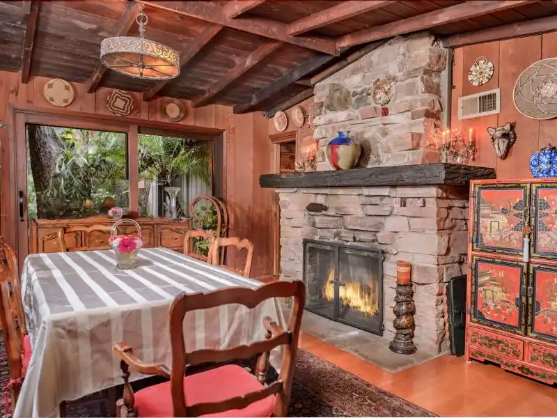 Residential For Sale – image 7