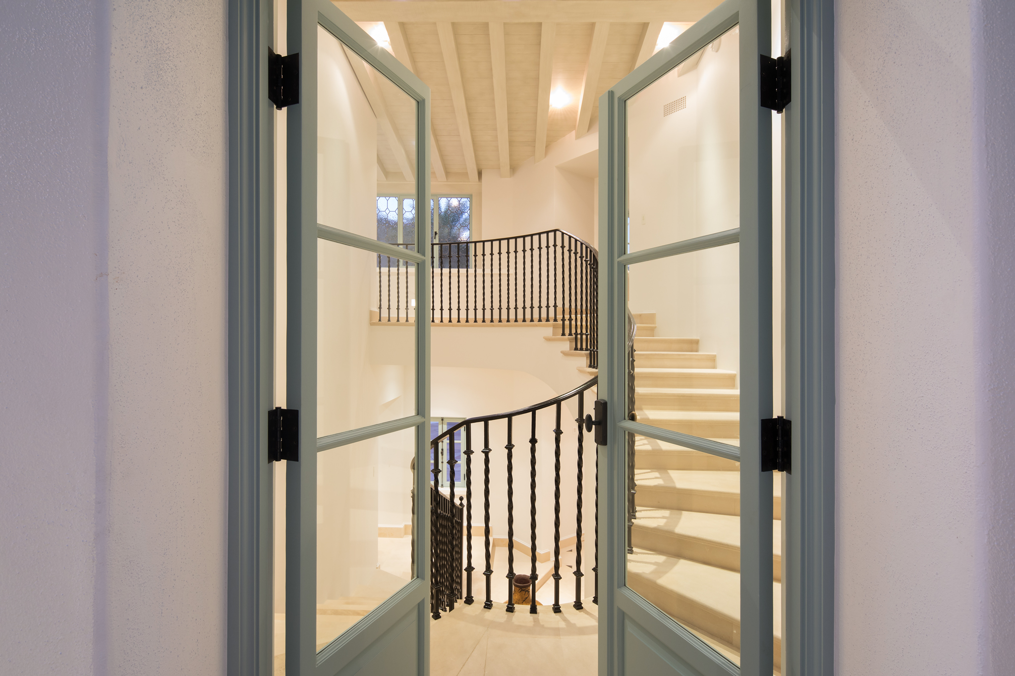 9240 Robin Dr, Los Angeles CA – image 12