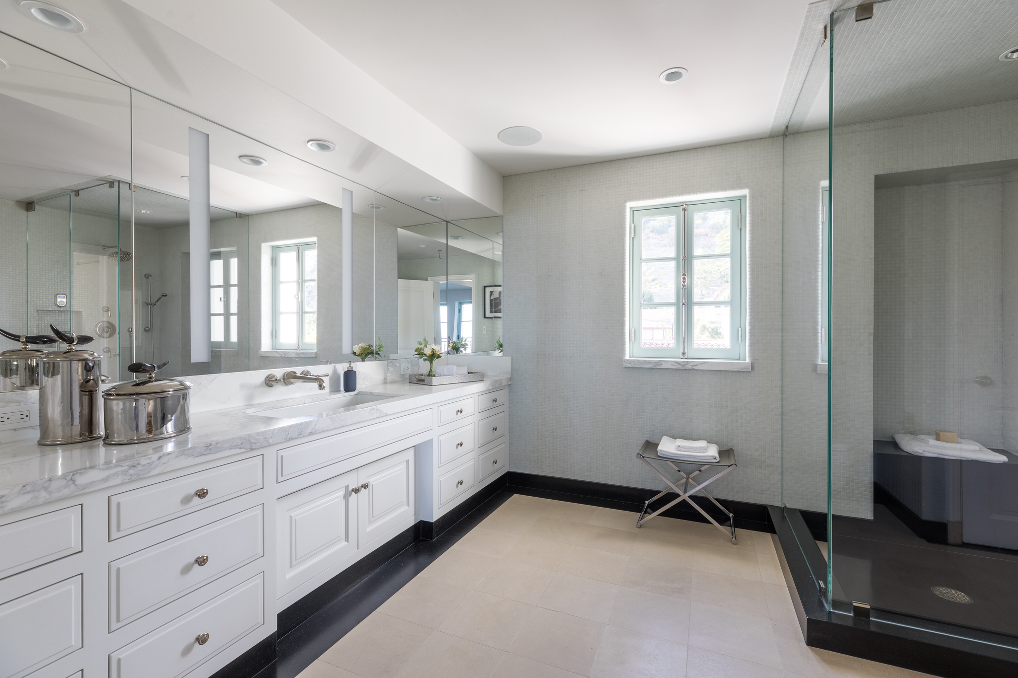 9240 Robin Dr, Los Angeles CA – image 36