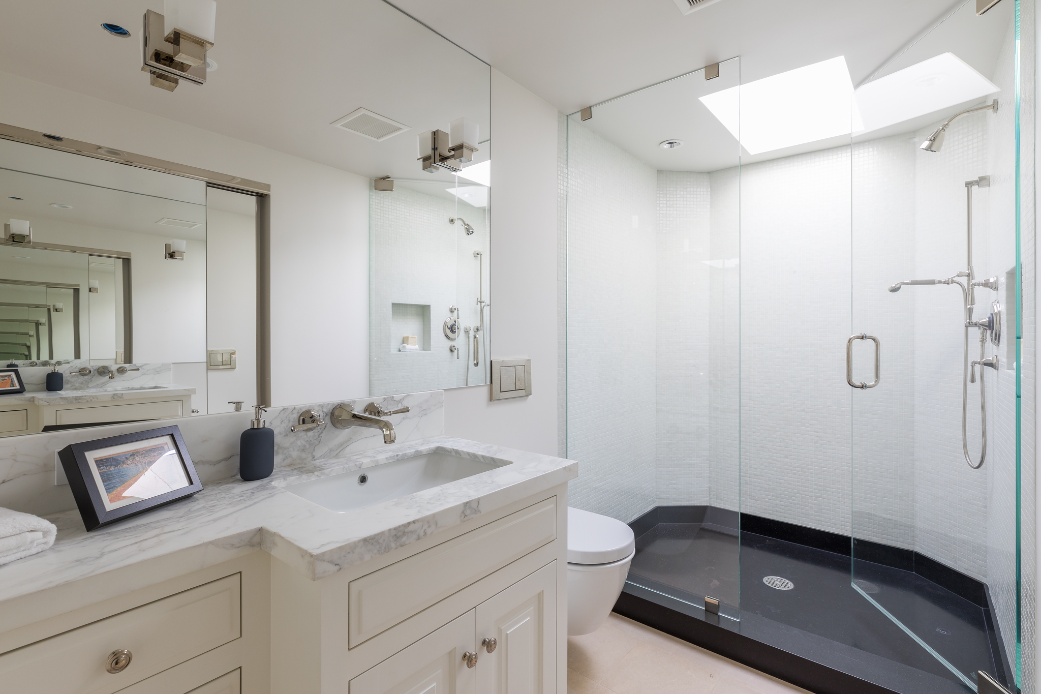 9240 Robin Dr, Los Angeles CA – image 37