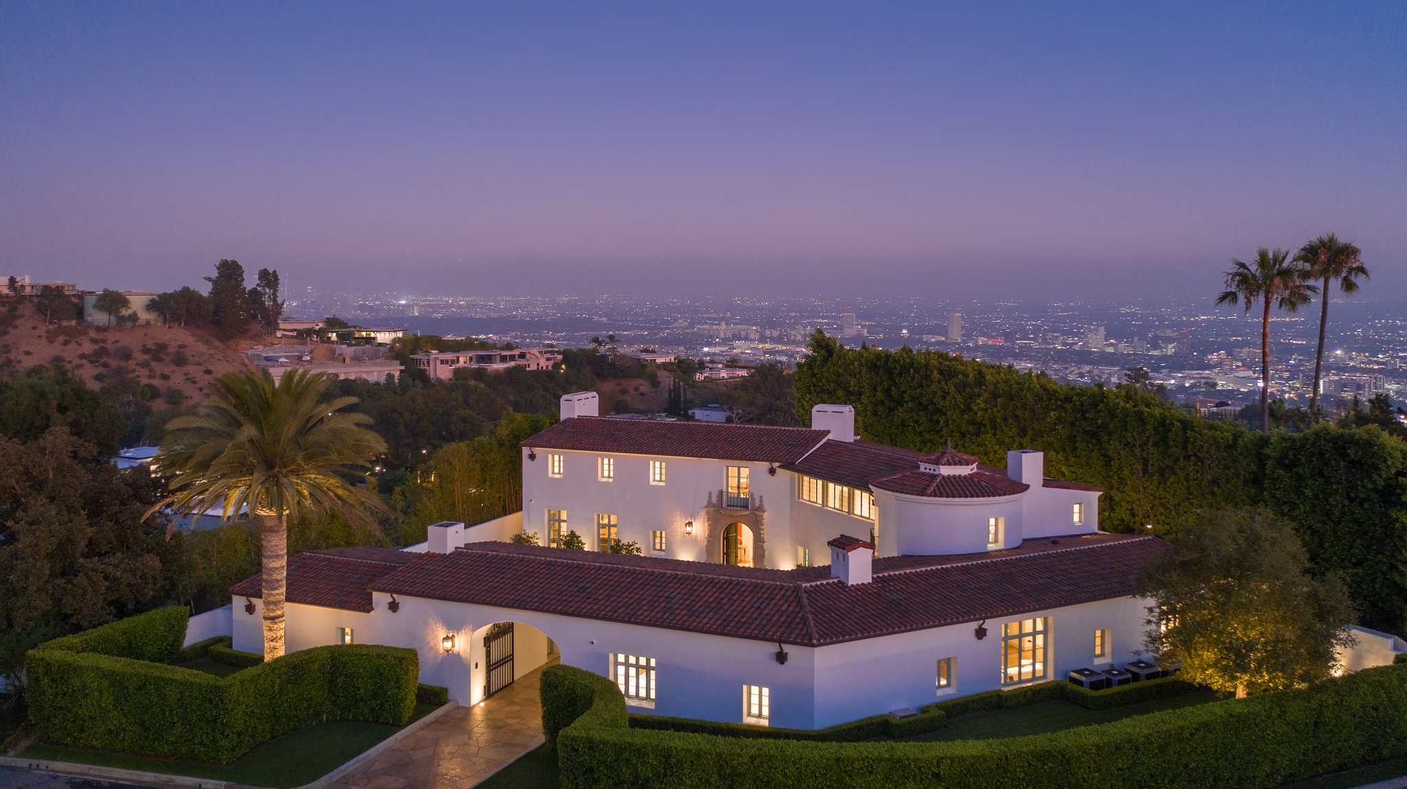 9240 Robin Dr, Los Angeles CA – image 1