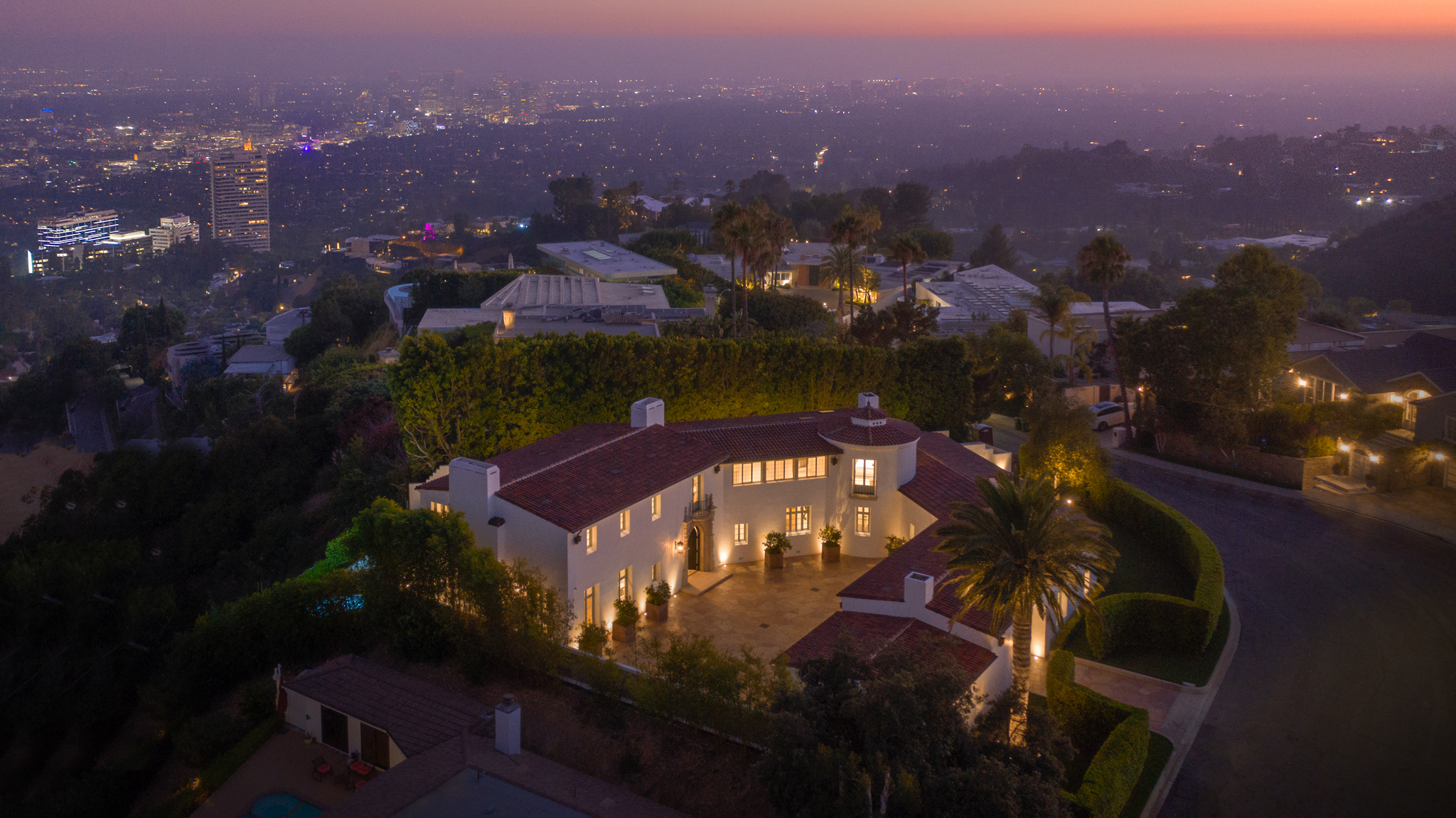 9240 Robin Dr, Los Angeles CA – image 55