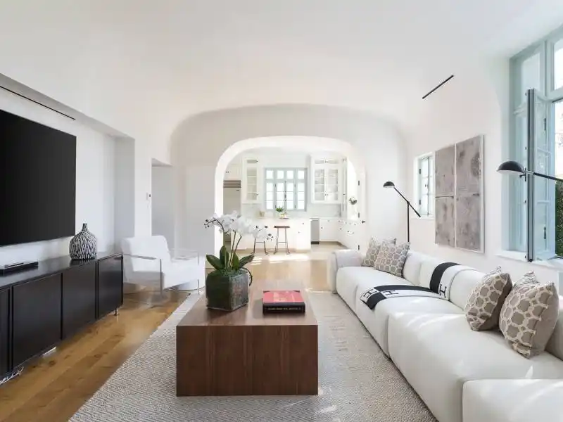 9240 Robin Dr, Los Angeles CA – image 21