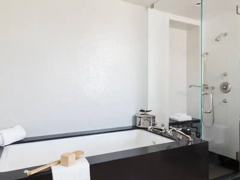 9240 Robin Dr, Los Angeles CA – image 27