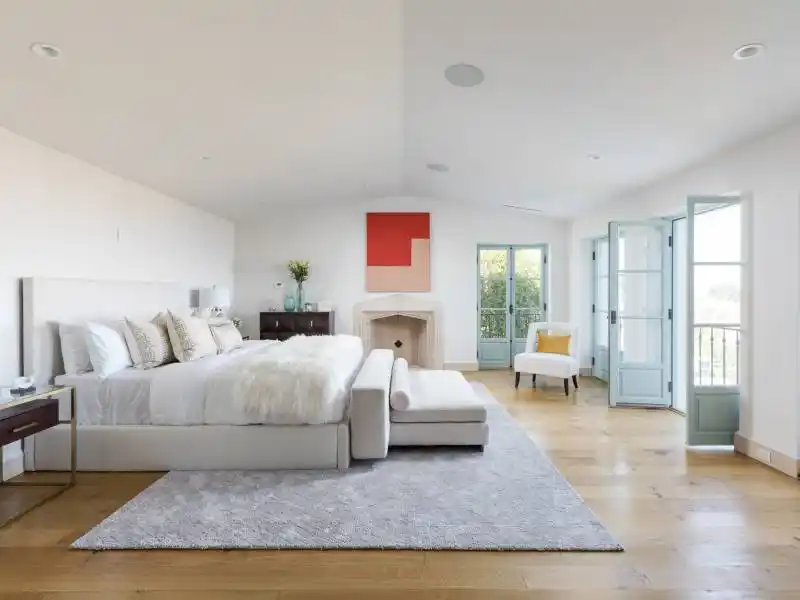 9240 Robin Dr, Los Angeles CA – image 30