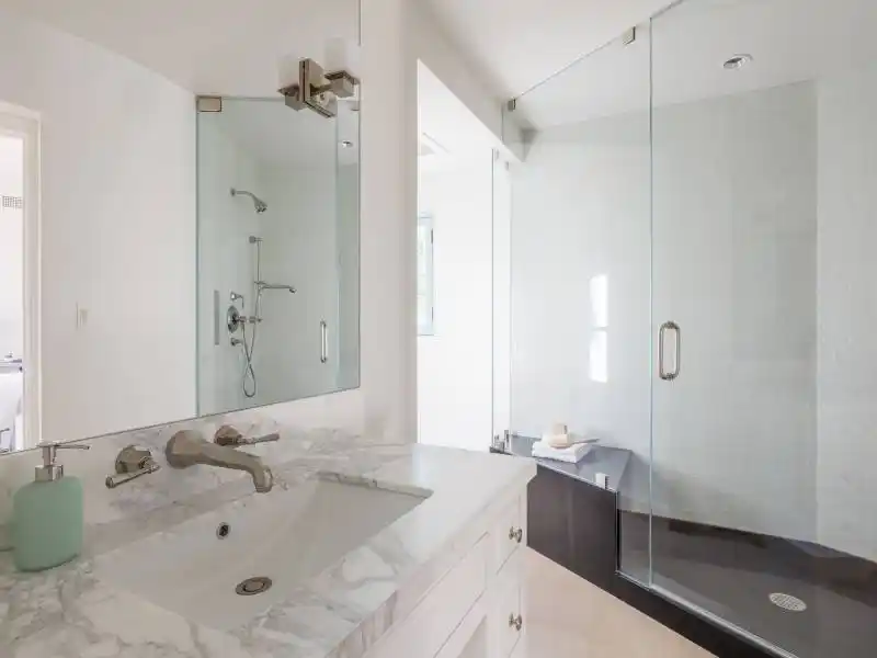 9240 Robin Dr, Los Angeles CA – image 38