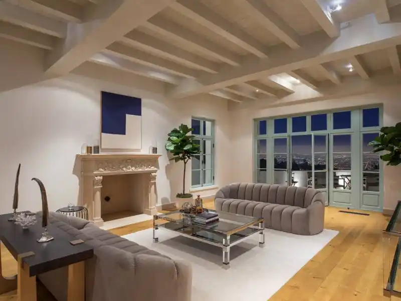 9240 Robin Dr, Los Angeles CA – image 52
