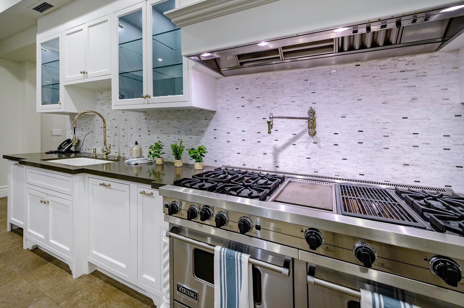 1133 Tower Rd. Beverly Hills – image 16