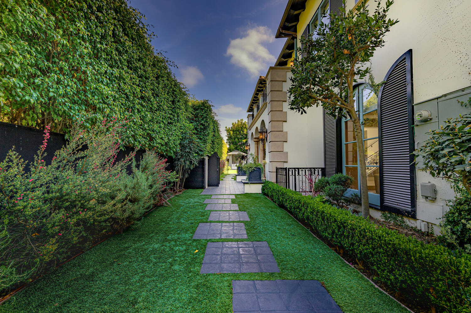 1133 Tower Rd. Beverly Hills – image 4